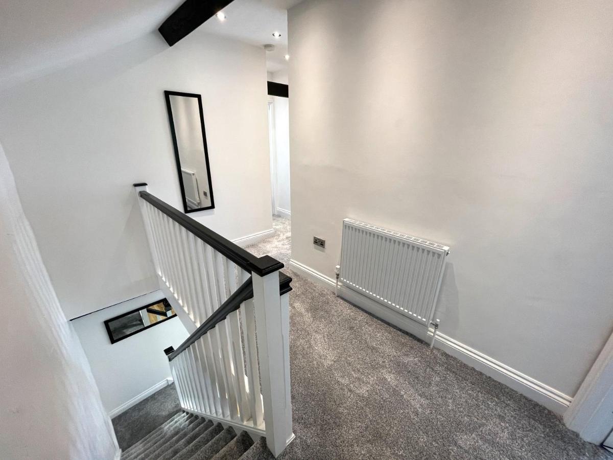 Yr Hen Bopty Villa Pontypridd Exterior photo